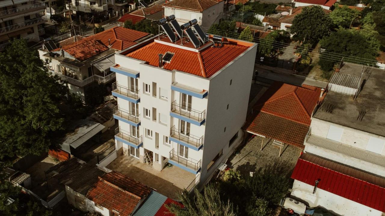 Blue And White Luxury Suites Nea Kallikrateia Dış mekan fotoğraf