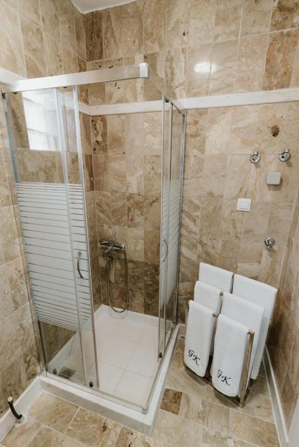 Blue And White Luxury Suites Nea Kallikrateia Dış mekan fotoğraf