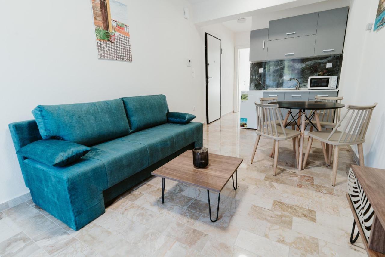 Blue And White Luxury Suites Nea Kallikrateia Dış mekan fotoğraf